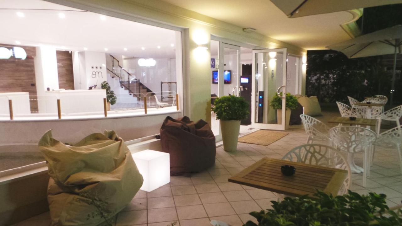 Hotel Aria Di Mare - Bed & Brunch In Centro A リッチョーネ エクステリア 写真