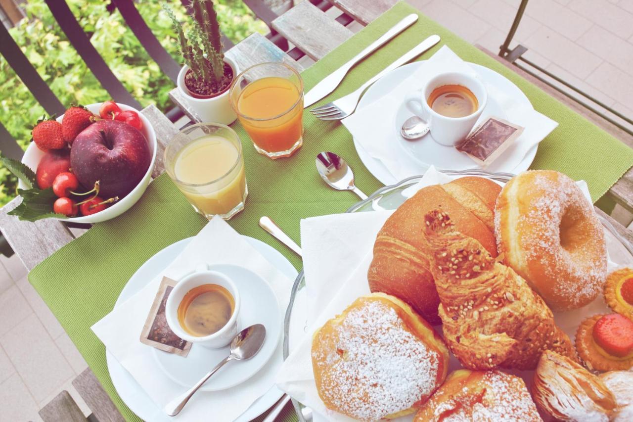 Hotel Aria Di Mare - Bed & Brunch In Centro A リッチョーネ エクステリア 写真