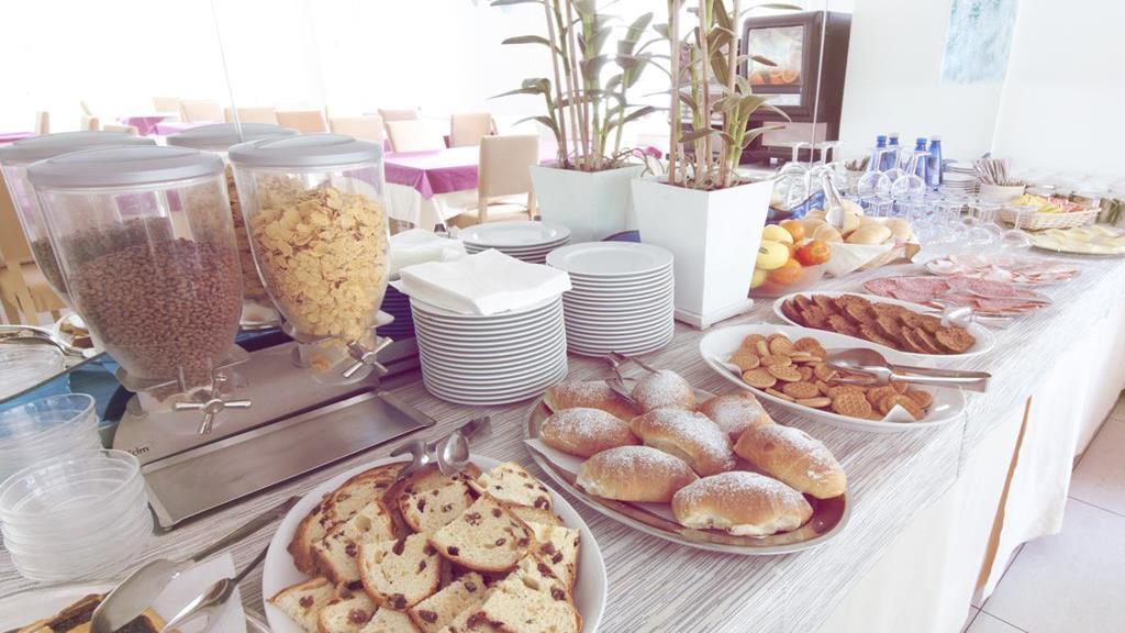 Hotel Aria Di Mare - Bed & Brunch In Centro A リッチョーネ エクステリア 写真