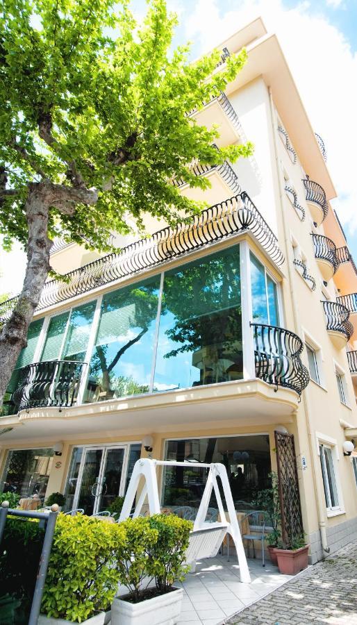 Hotel Aria Di Mare - Bed & Brunch In Centro A リッチョーネ エクステリア 写真