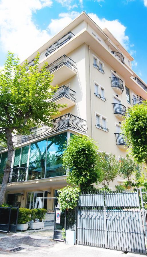 Hotel Aria Di Mare - Bed & Brunch In Centro A リッチョーネ エクステリア 写真