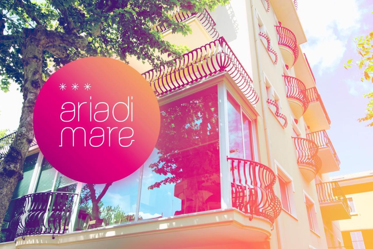 Hotel Aria Di Mare - Bed & Brunch In Centro A リッチョーネ エクステリア 写真